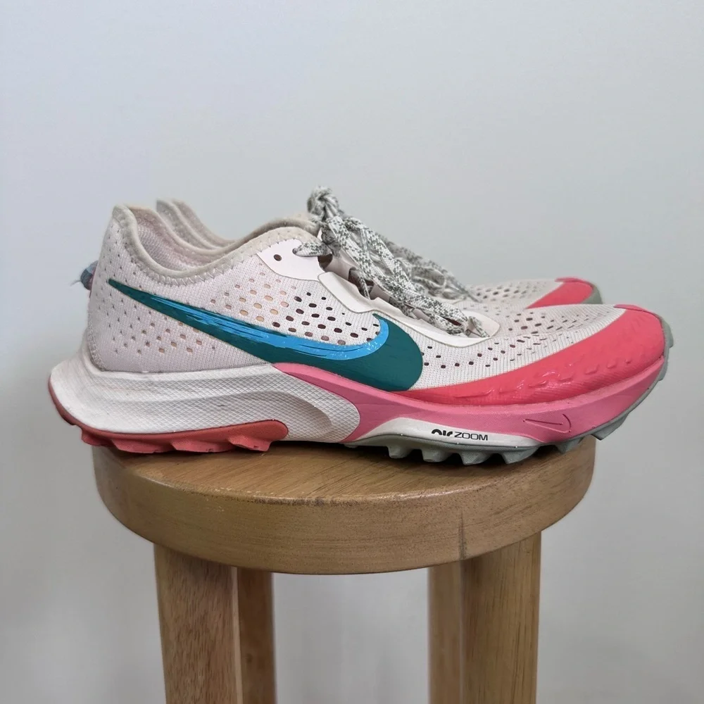 Nike Air Zoom Terra Kiger 7 Women's Trail Running Shoes Size 7 Pink CW6066 600